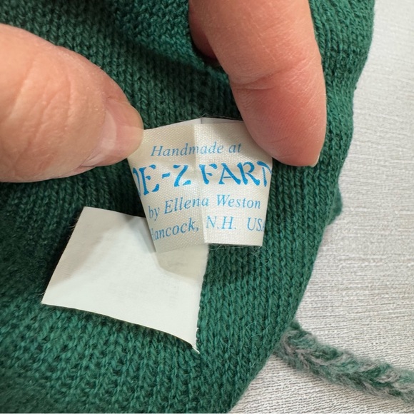 We-Z-Farm Handmade Green Wool Sheep Earflap Beanie Hat - Picture 7 of 10